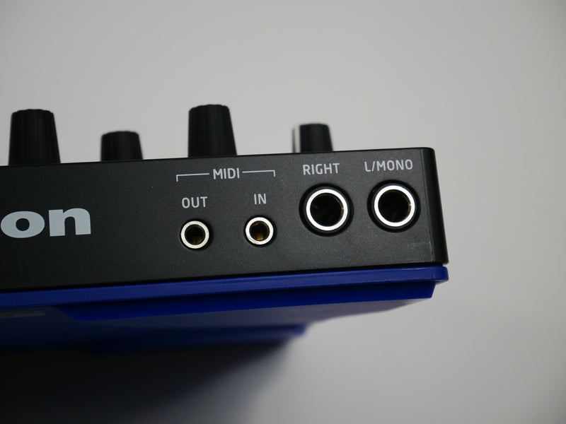 Novation CIRCUIT (中古)