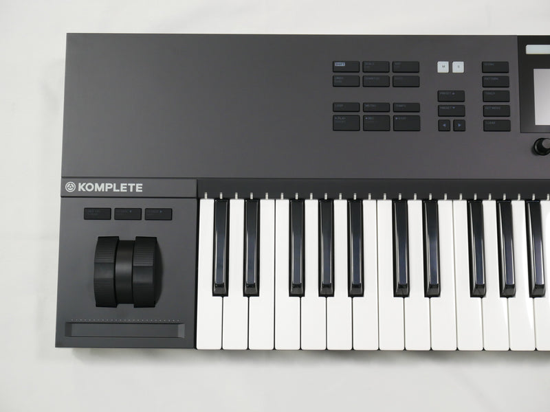 Native Instruments KOMPLETE KONTROL S61 MK2 (中古2)3