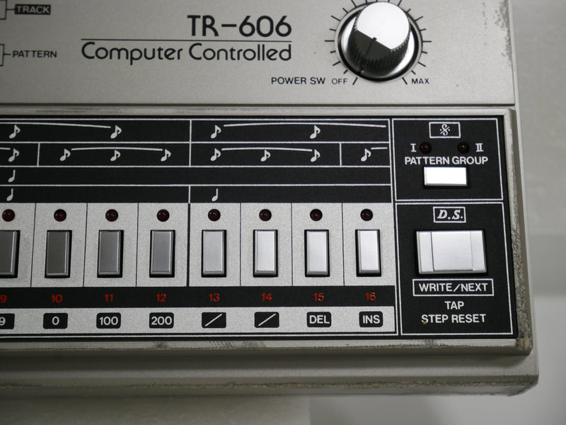 Roland TR-606 (中古)