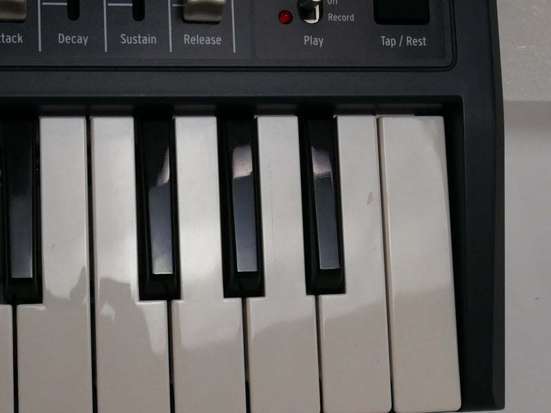 Arturia MicroBrute (中古)