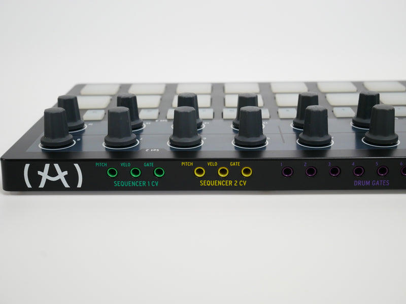 Arturia Beatstep Pro Black Edition (中古)