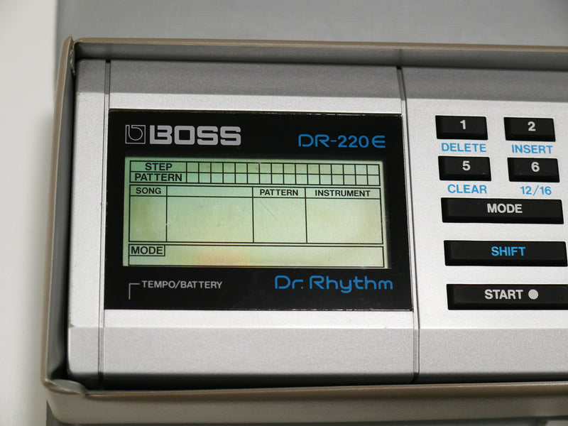 BOSS DR-220E (中古)