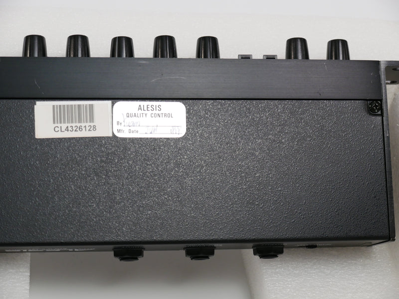 ALESIS 3630 (中古)