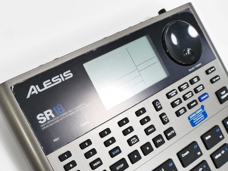 ALESIS SR18 (中古)