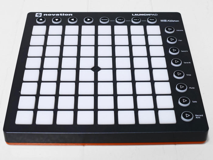 novation Launchpad MKII (中古)1