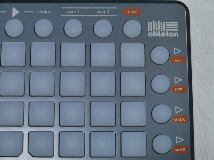 Novation Launchpad S (中古)5