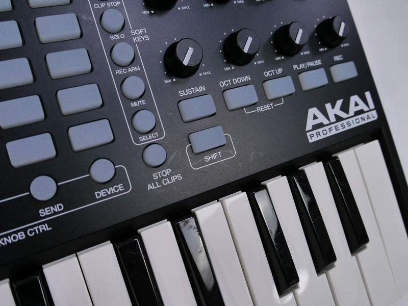 AKAI APC KEY 25（中古）