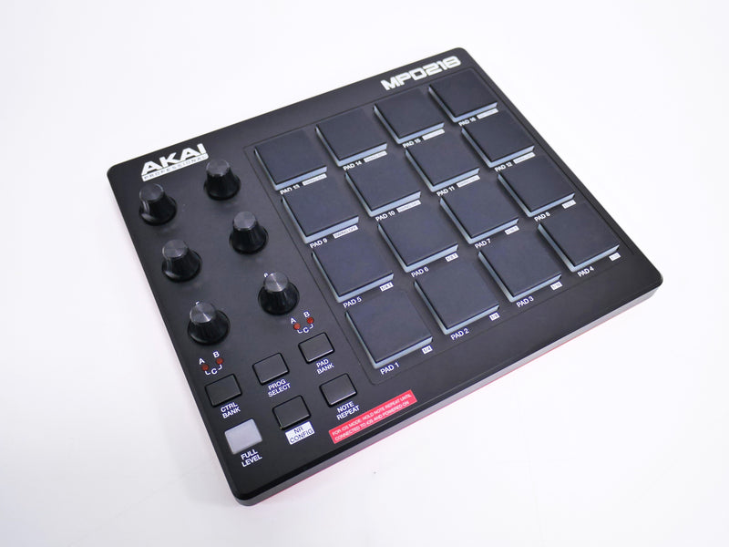 AKAI MPD218 (中古2)