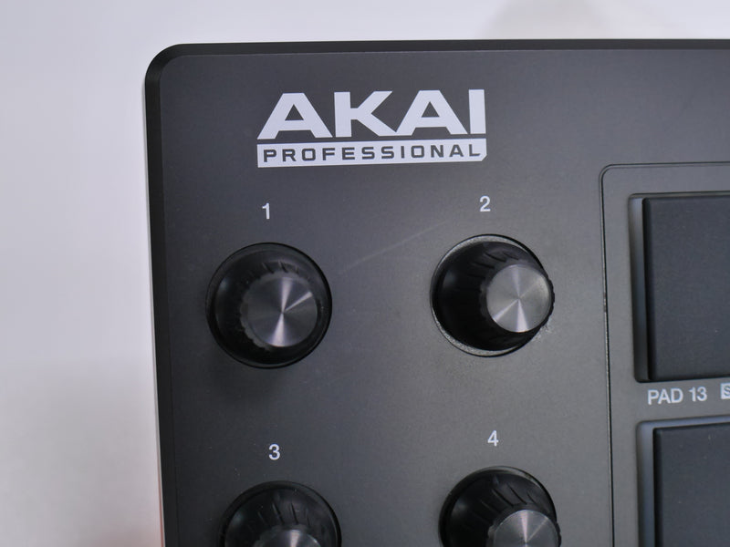 AKAI MPD218 (中古2)