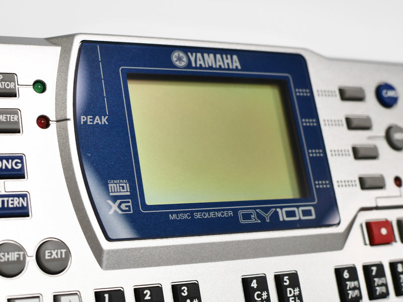 YAMAHA QY100 + AC Adapter (中古)